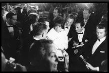 liz taylor amid the papparazzi